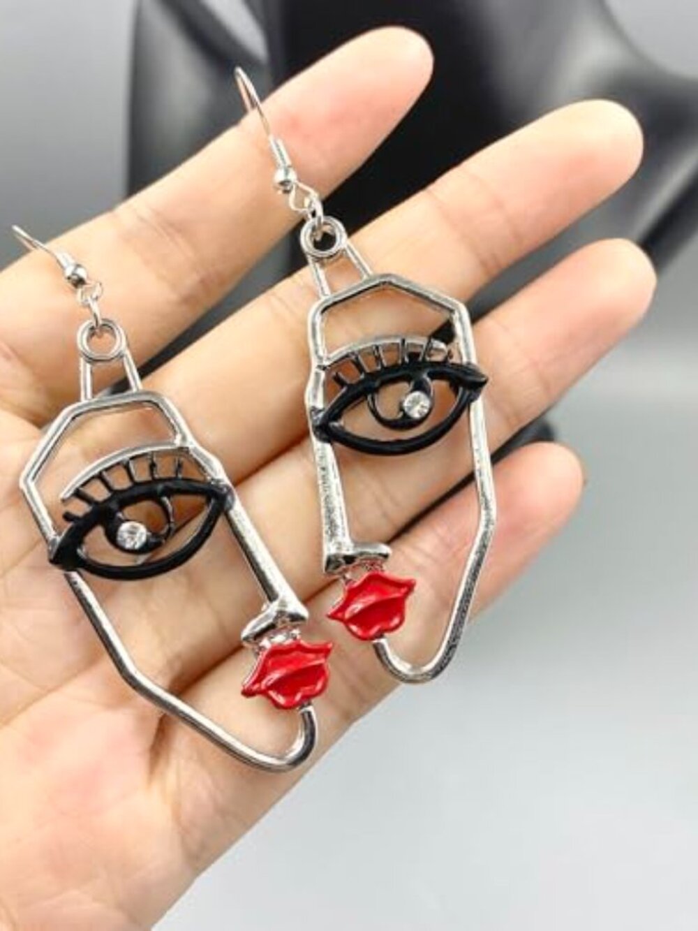 Face Shaped Ears Geometric Ears Abstract Alloy Hollowed Vintage Earings Fashion